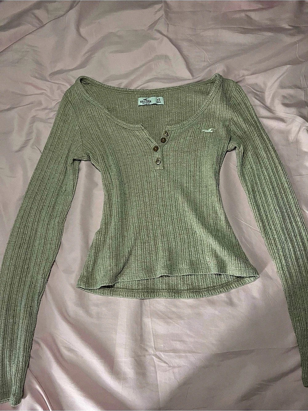Hollister Long Sleeve Ribbed Henley Top in Beige Size Small Like New